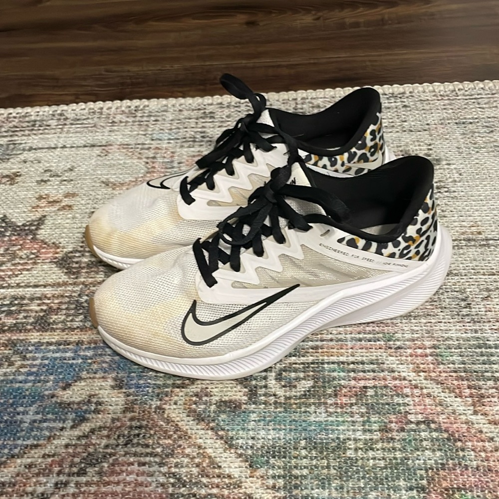 Women’s cheetah Nike shoes size 6